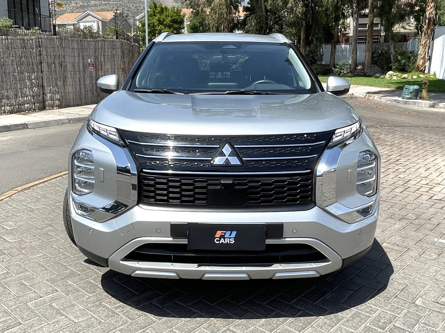 Mitsubishi Outlander GLS 4×4 2023