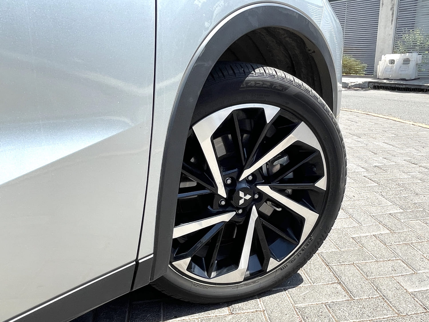 Mitsubishi Outlander GLS 4×4 2023