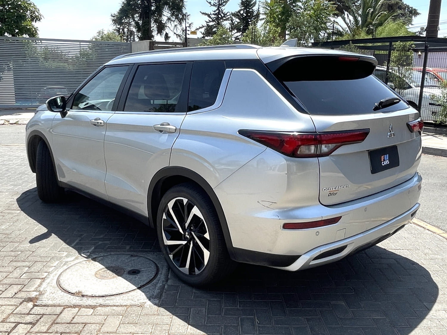 Mitsubishi Outlander GLS 4×4 2023