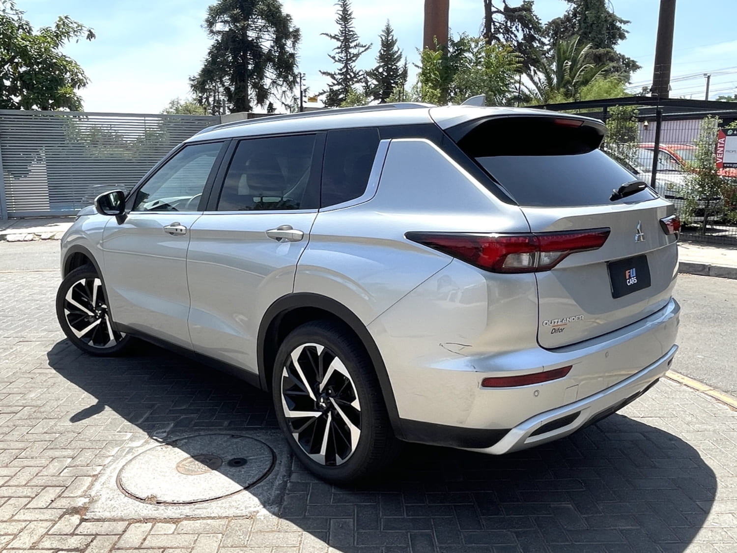 Mitsubishi Outlander GLS 4×4 2023