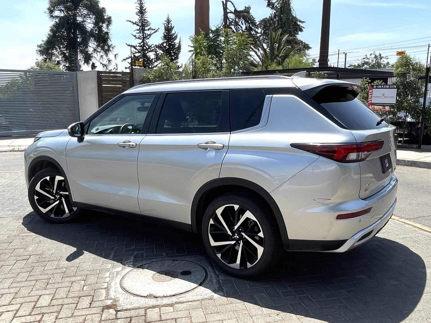 Mitsubishi Outlander GLS 4×4 2023
