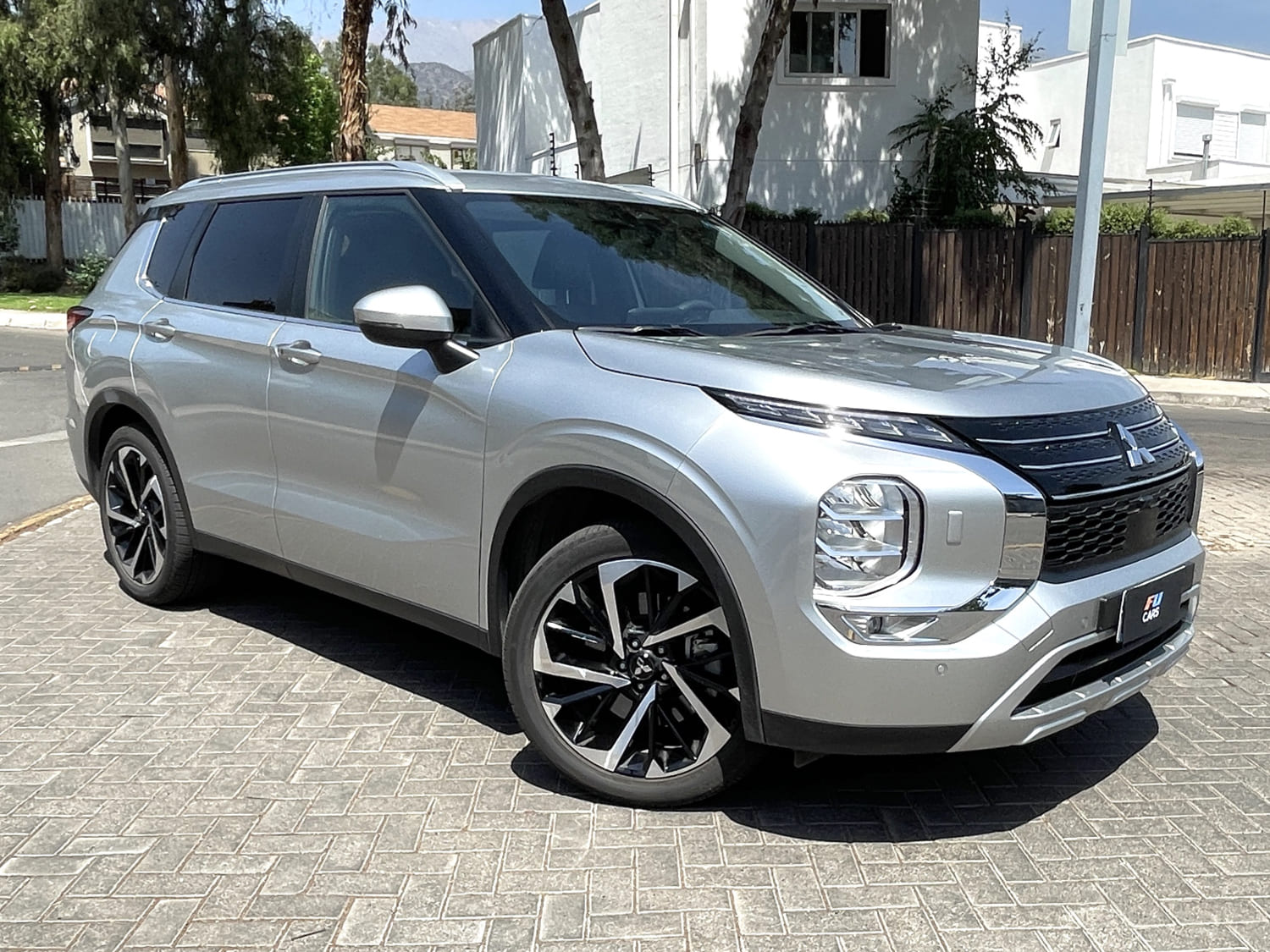 Mitsubishi Outlander GLS 4×4 2023