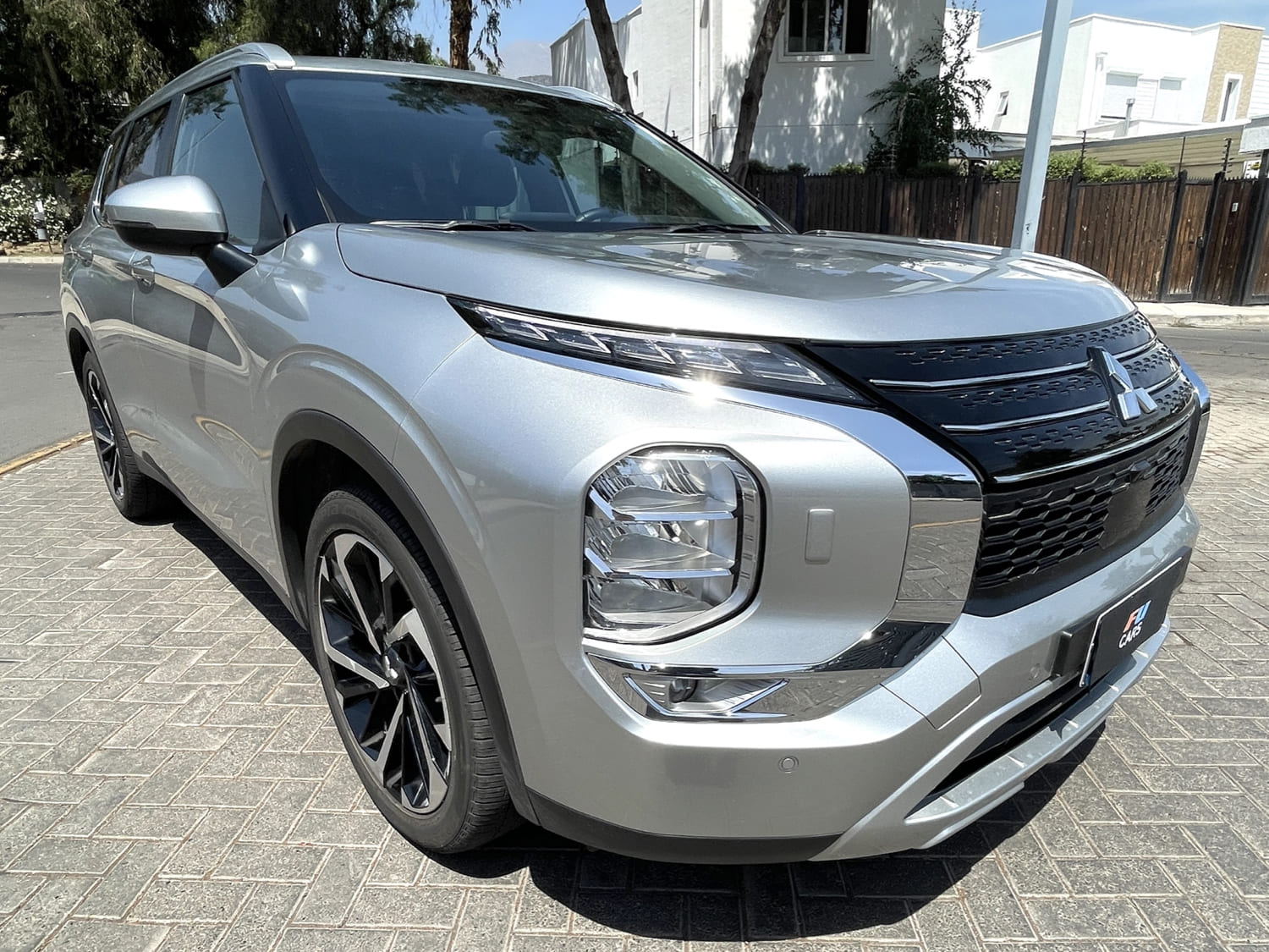 Mitsubishi Outlander GLS 4×4 2023