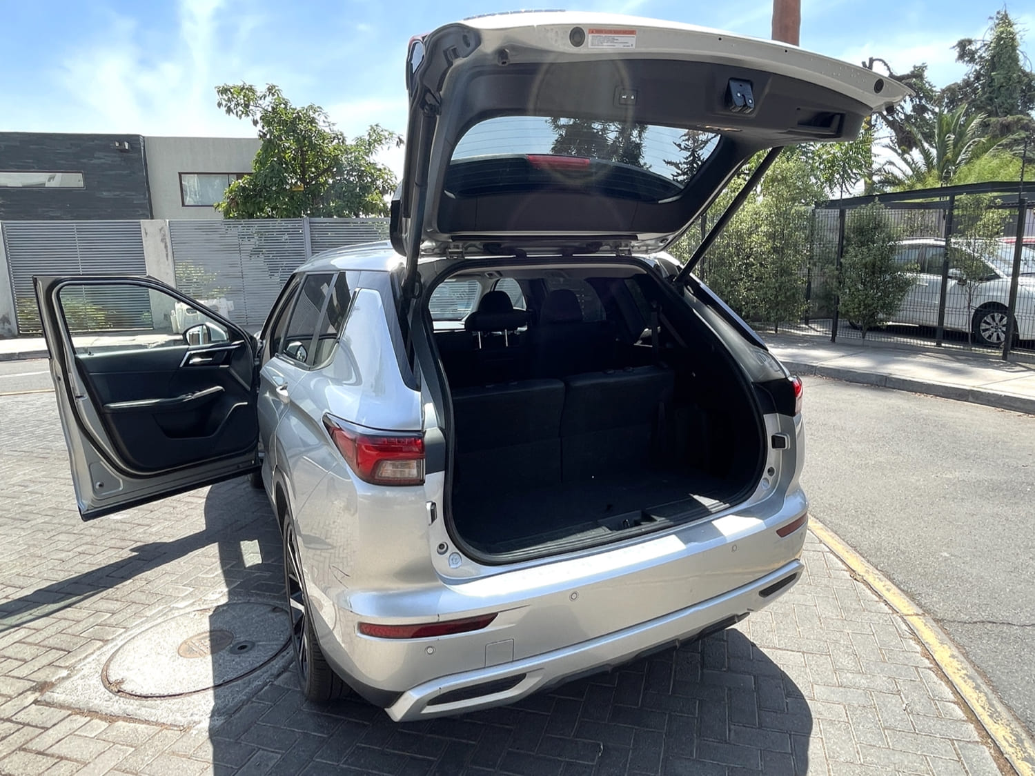 Mitsubishi Outlander GLS 4×4 2023