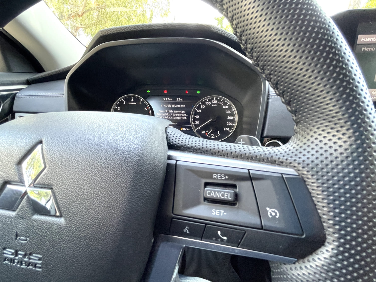 Mitsubishi Outlander GLS 4×4 2023
