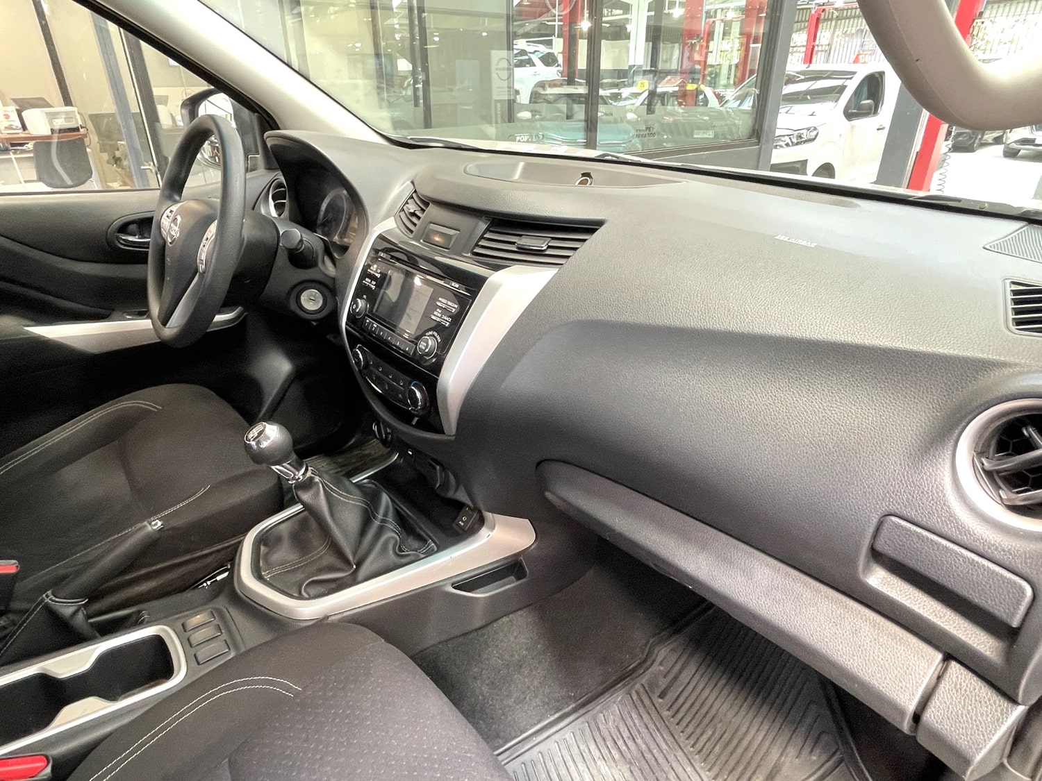 Nissan NP300 Navara XE 2.3 Diesel 4×4 2021