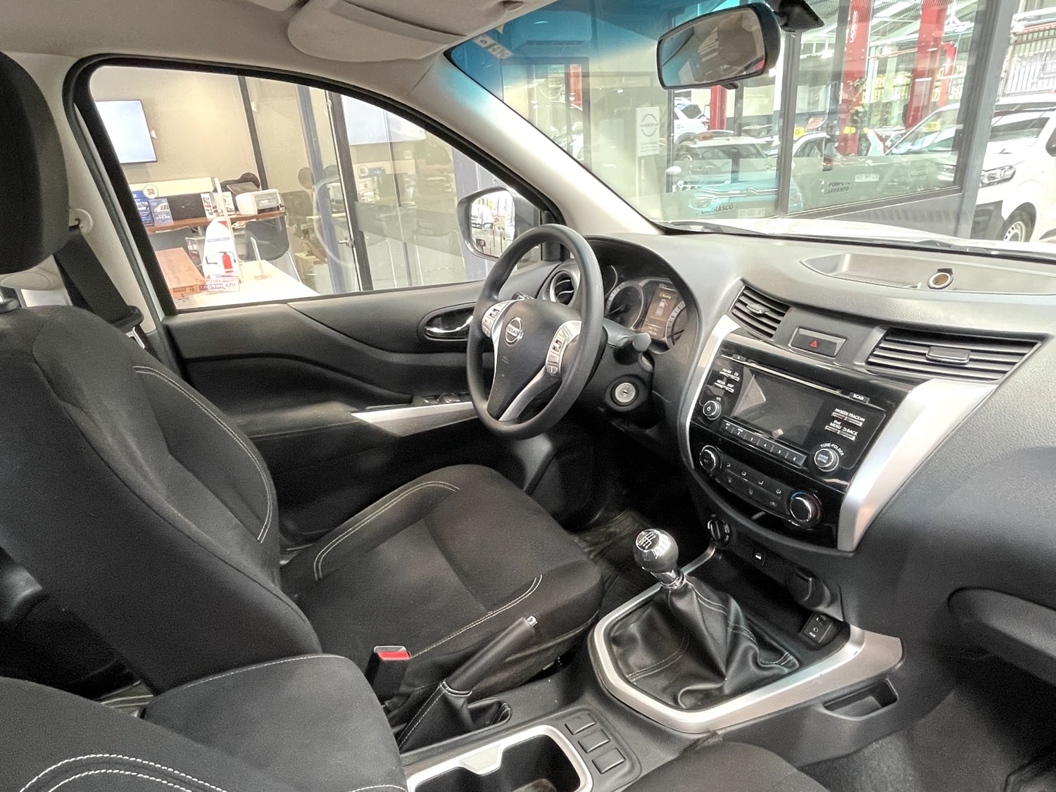 Nissan NP300 Navara XE 2.3 Diesel 4×4 2021