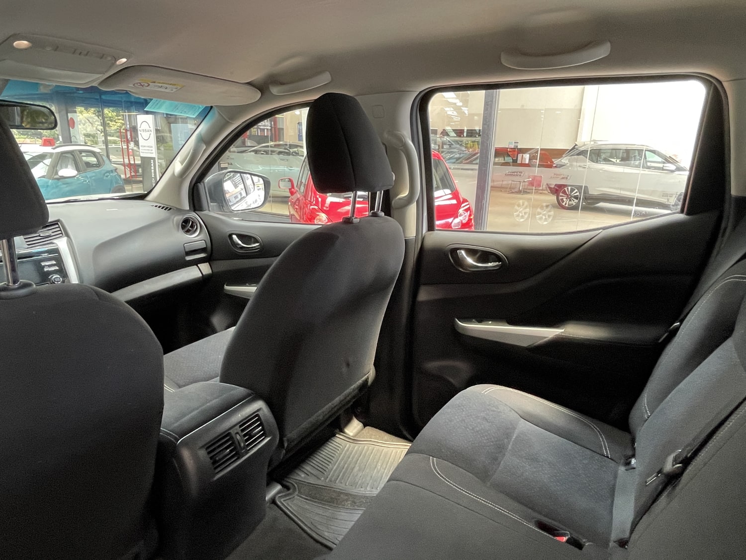 Nissan NP300 Navara XE 2.3 Diesel 4×4 2021