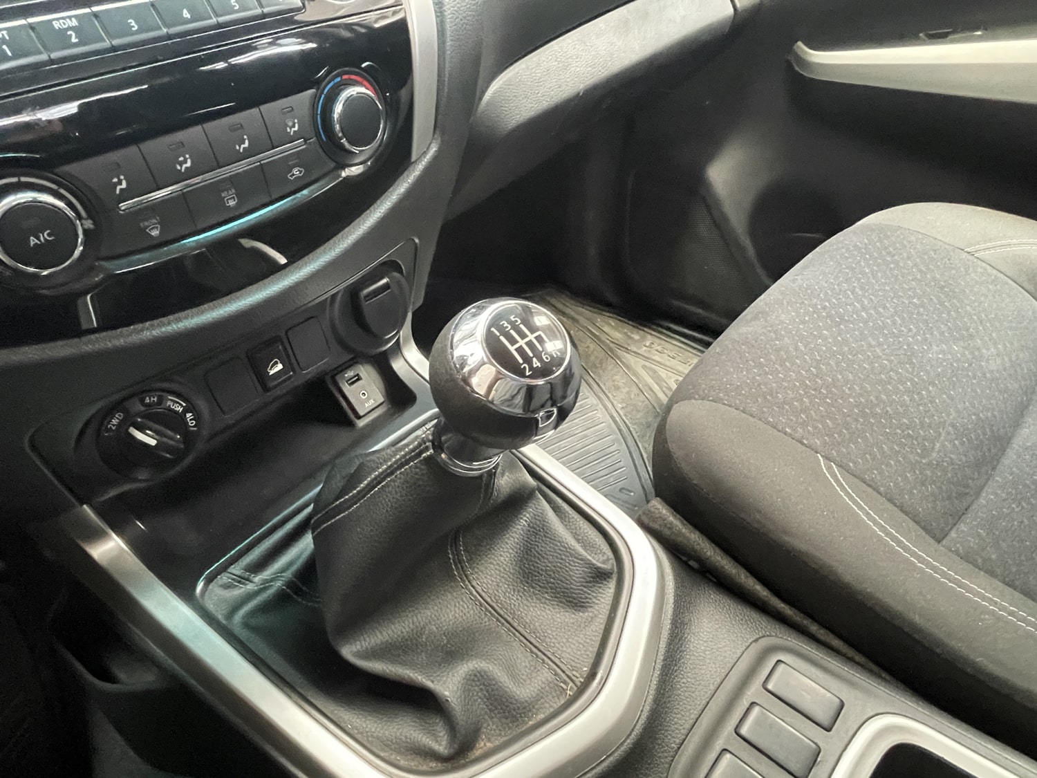 Nissan NP300 Navara XE 2.3 Diesel 4×4 2021