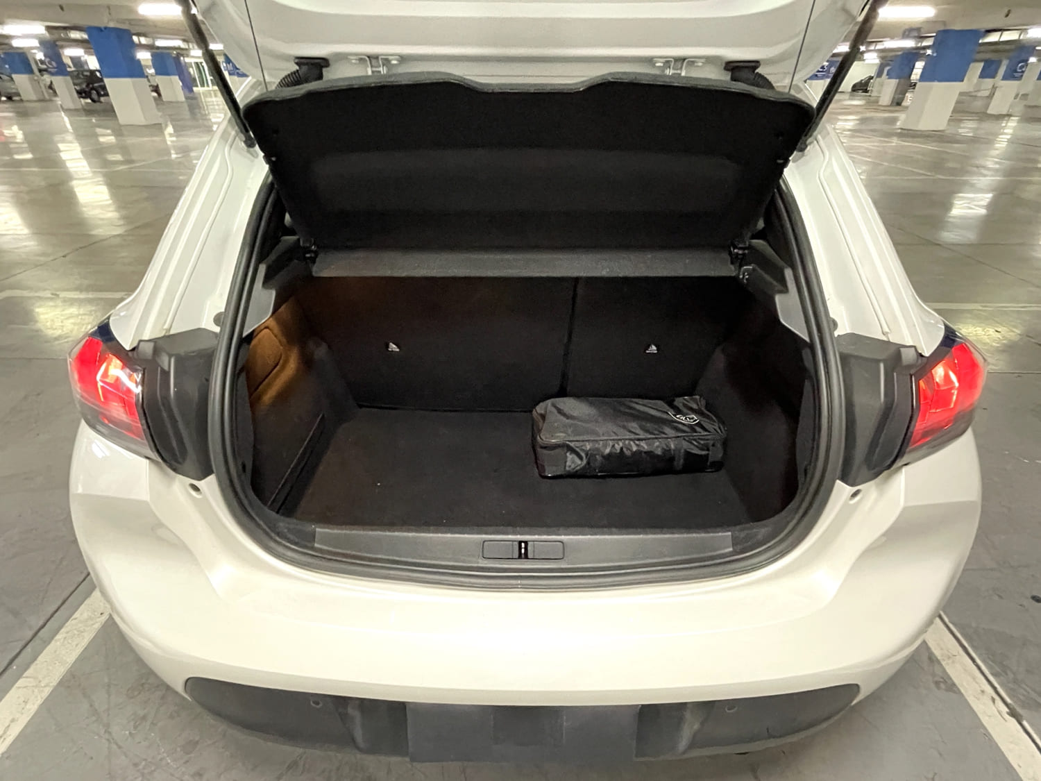 Peugeot 208 HDI 100 Diesel 2022