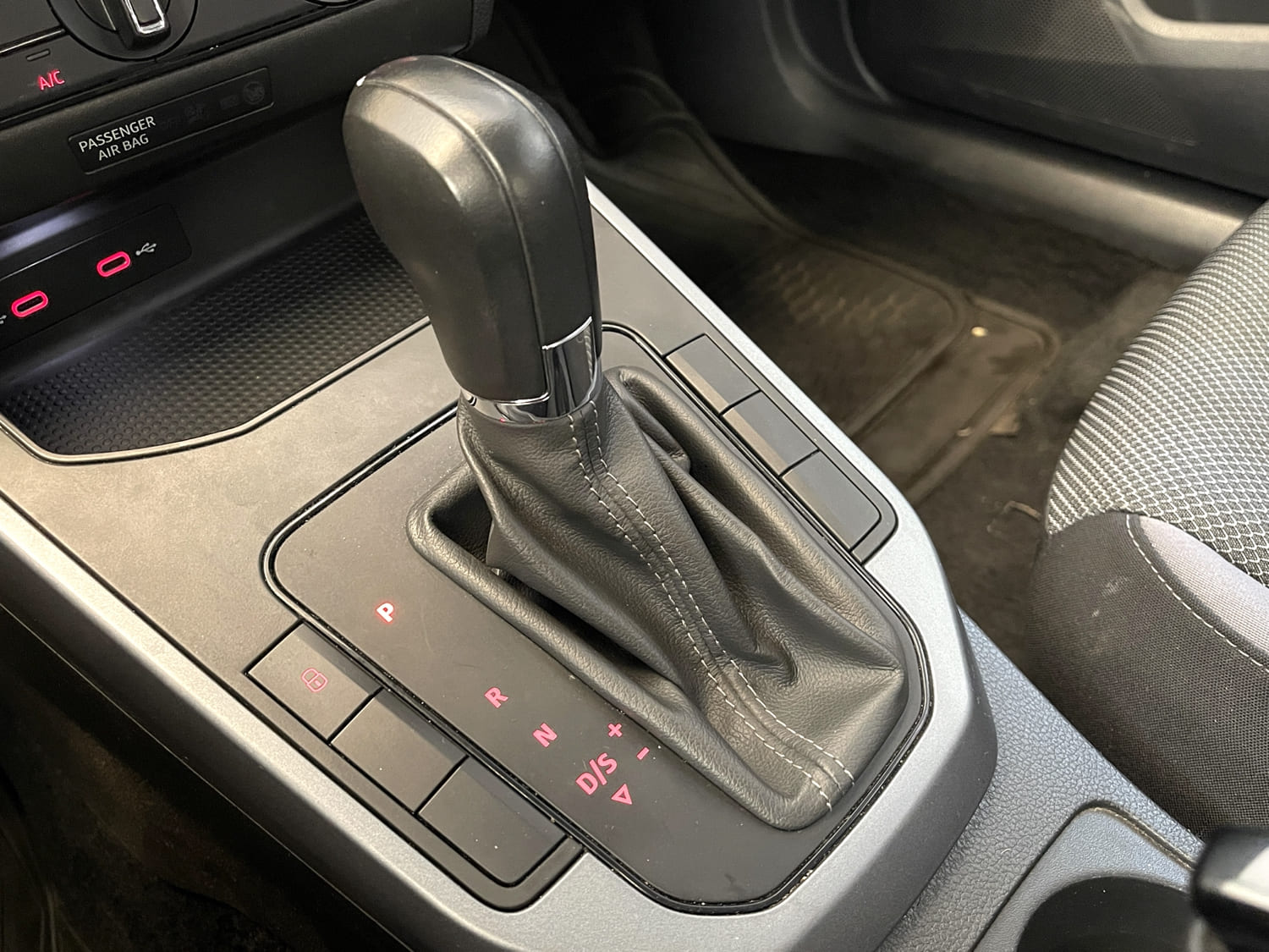 SEAT Arona 1.6 AT 2021